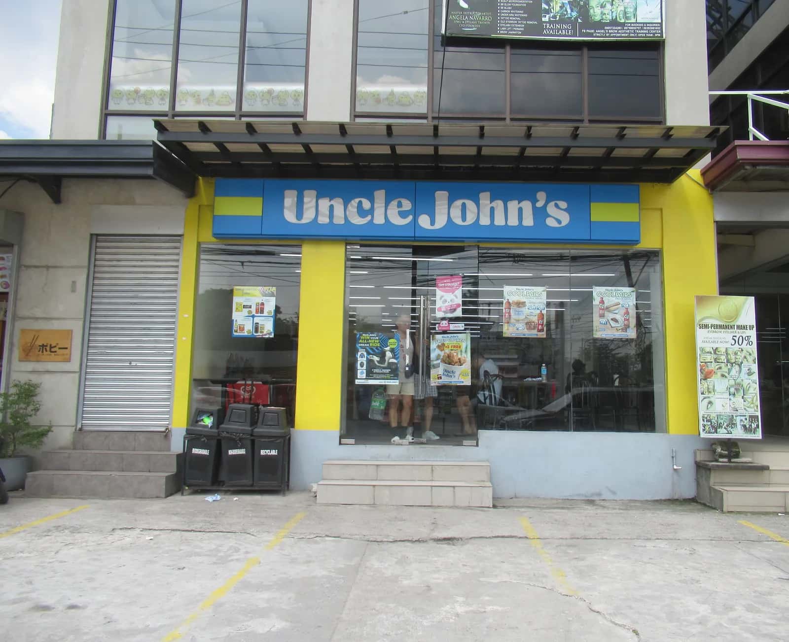 Uncle John's (formerly Ministop) franchise