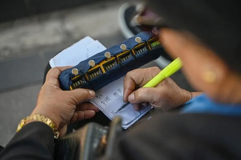 How to Count Foot Traffic for Your Philippine Franchise